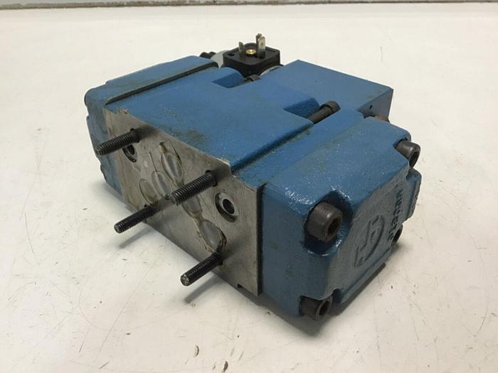 Used MANNESMANN REXROTH Valve 4WEH10P6-44/6EG24N9TK4S06 (2) #132647