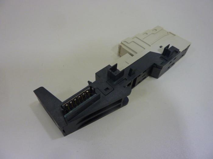 Used SIEMENS Terminal Module 6ES7 193-4CD20-0AA0 #54996