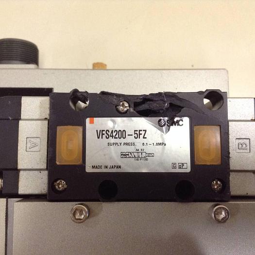 Used SMC Control Block w/ Valves VFS4100-5FZ #70749