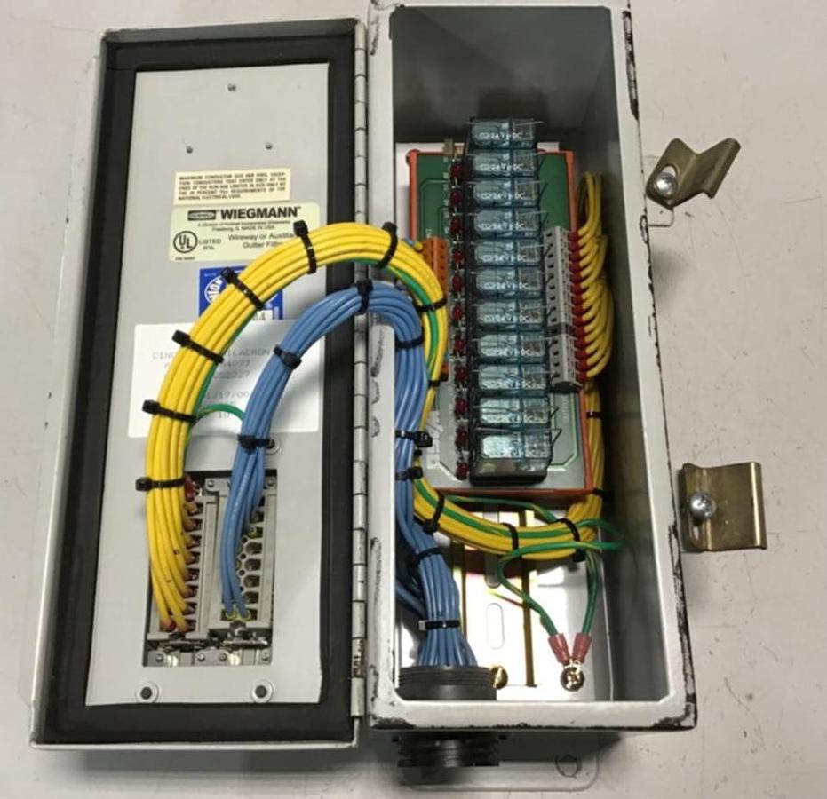 Used CINCINNATI MILACRON Robot Interface 5084077 USED