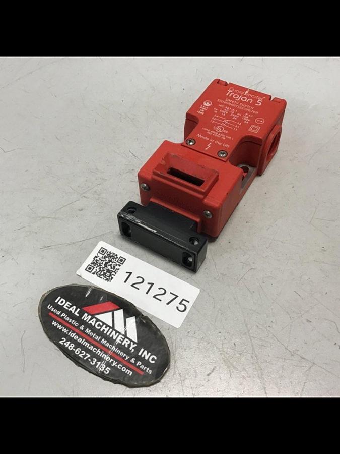 Used ALLEN BRADLEY Guardmaster Switch TROJAN 5 Used
