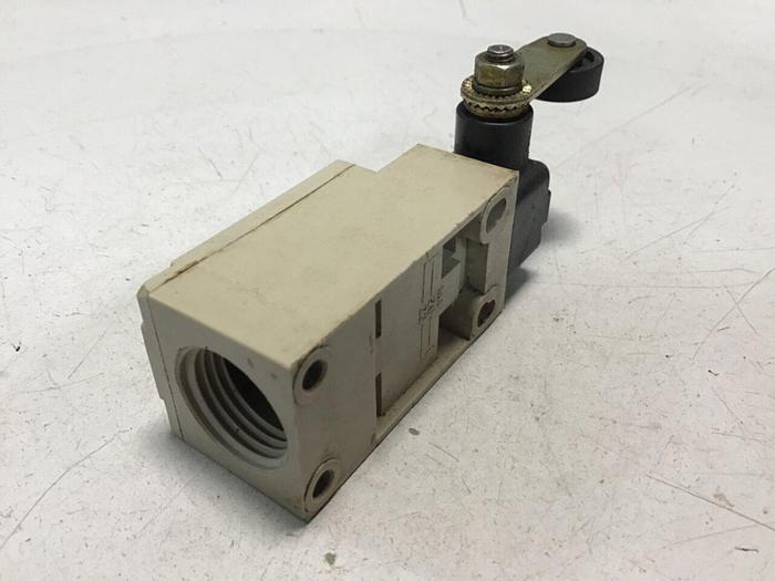 Used OMRON Limit Switch D4D-2120 Used