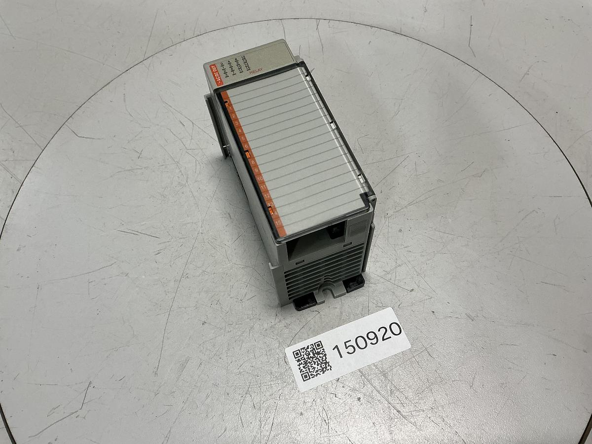 Used ALLEN BRADLEY 1769-OW16 SER A