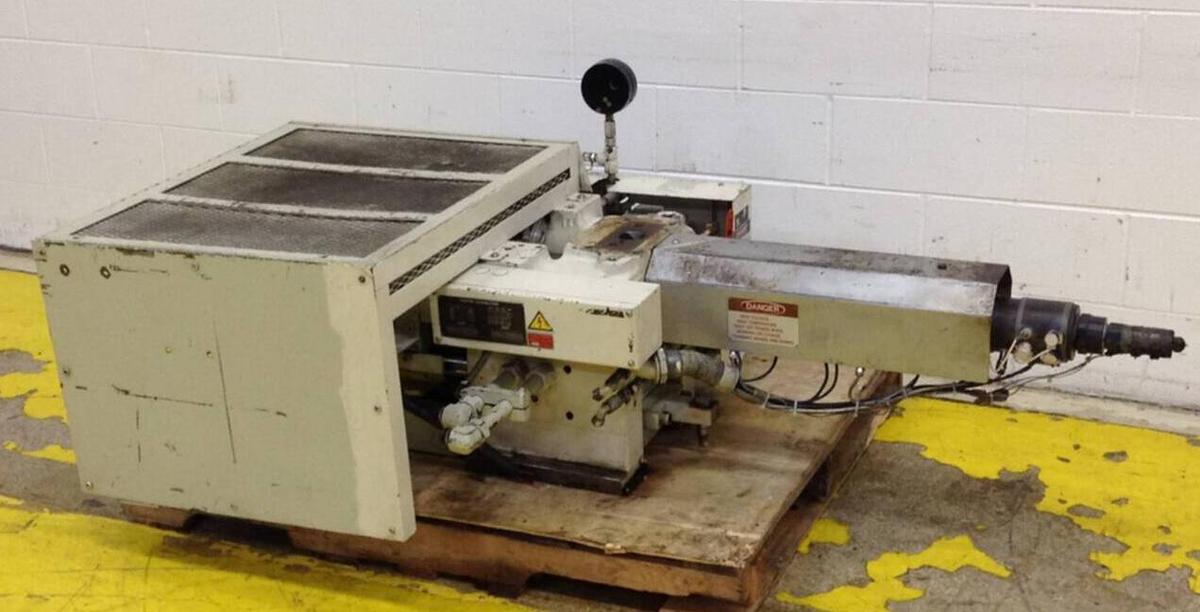 Used TOSHIBA 3.8 Oz Injection Unit ISE90PN-3 USED 