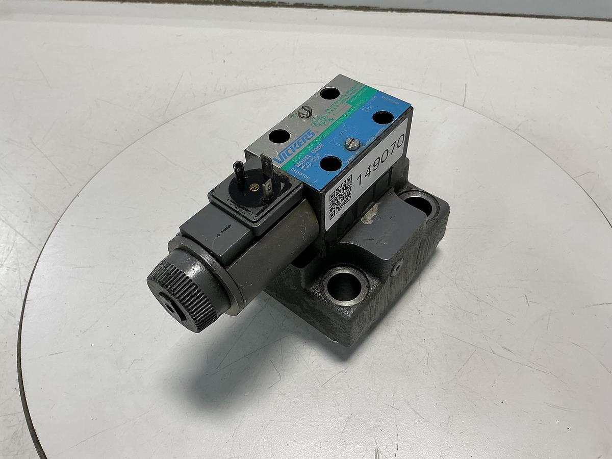 Used VICKERS DG4V-3S-22A-M-U-HL7-60-EN490