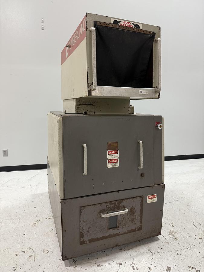 Used CUMBERLAND Grinder 484-GRAN-3KN USED