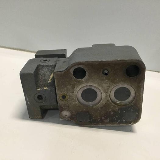 Used SPERRY VICKERS Pressure Relief Valve TCG2006BYD2L11S105 #97665