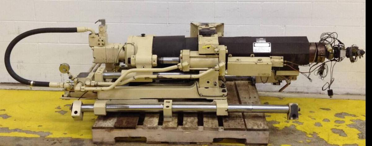 Used CINCINNATI MILACRON 7 Oz Injection Unit VT120-7 USED 