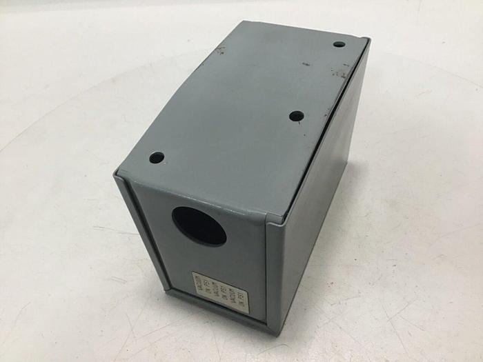 Used ALLEN BRADLEY Pressure Control ENCL/BOIT BULLETIN 836 #112777