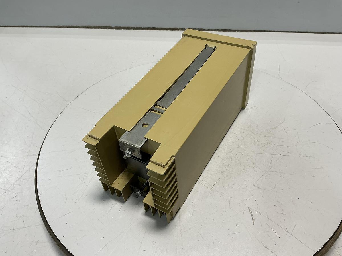 Used BARBER COLMAN 586A-20015-000-0-00