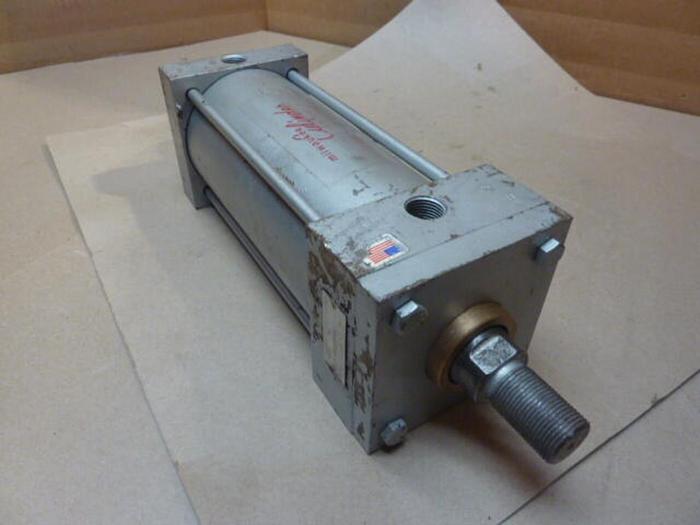 Used MILWAUKEE Cylinder 141-62-21-7 #32342