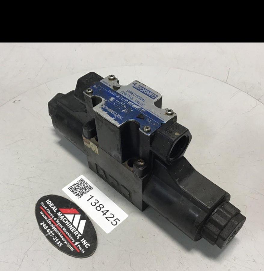 Used TOKIMEC Directional Control Valve DG4V-3-2C-M-P7-H-7-52 USED