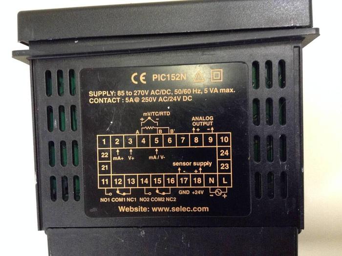 Used SELEC Temperature Controller PIC152N #86285