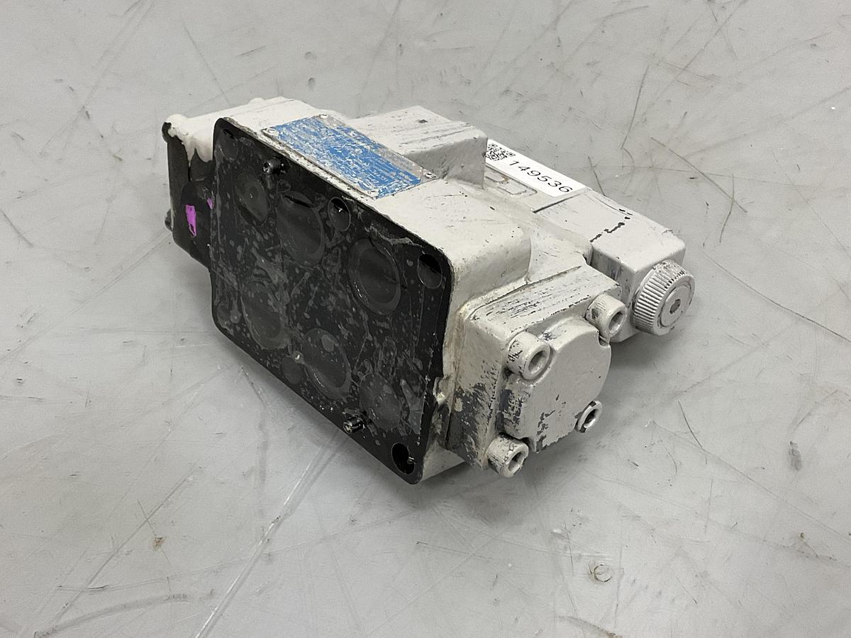 Used VICKERS DG5S-8-31C-E-T-M-U-HL7-B13-40