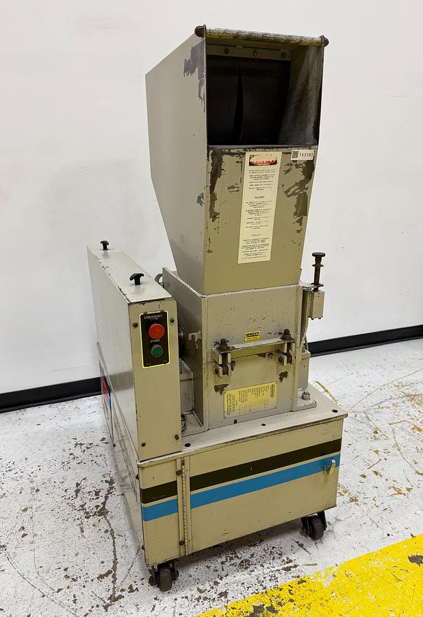Used DNL / NOT CLEANED CINCINNATI MILACRON 912CM8 GRINDER GRANULATOR