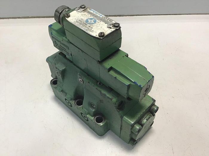 Used SPERRY VICKERS Directional Valve Assembly DG4V36CWB12 Used