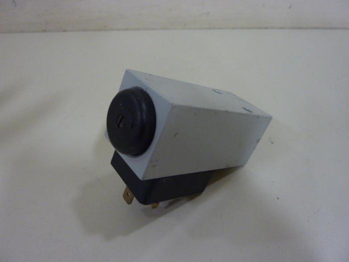 Used FESTO Changeover Pressure Switch PEV-1/4-B #54710