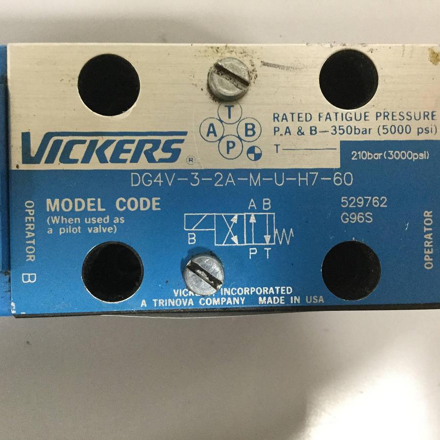 Used VICKERS Valve DG4V-3-2A-M-U-H7-60 Used