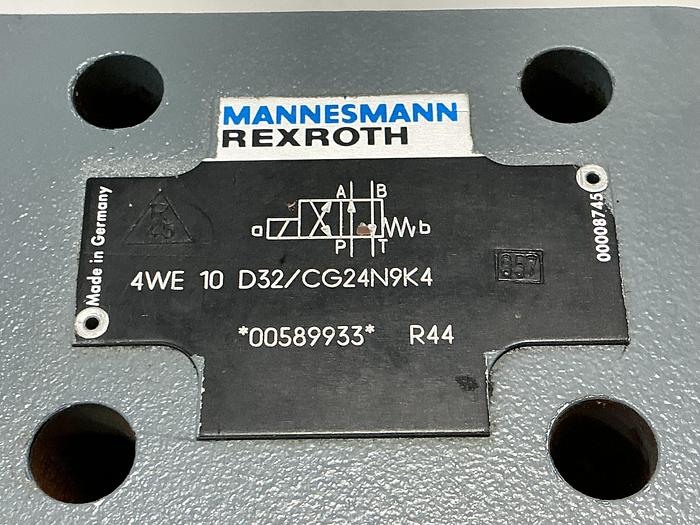 Used REXROTH 4WE 10 D32/CG24N9K4