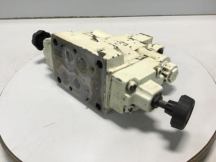 Used YUKEN DSHG-04-3C40-T-R2-D24-51136 Valve Used #145651