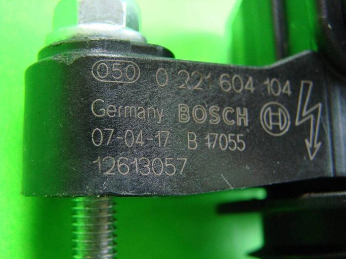 Used BOSCH Ignition Coil 0221604104 #10785