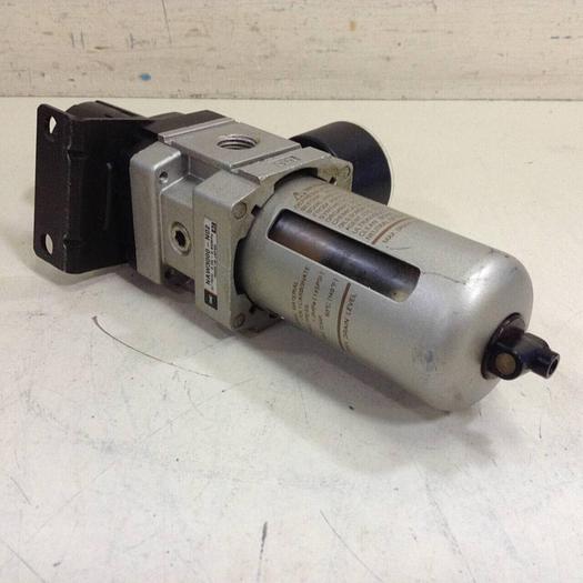 Used SMC Regulator w/ Gauge NAW3000-N02 #88101