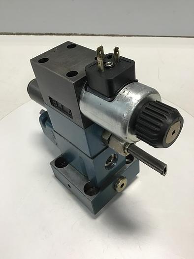 Used BOSCH Valve 0 811 104 111 Used #144812