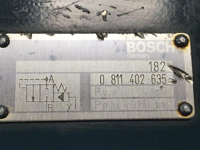 Used BOSCH Flow Control Valve 0 811 402 635 Used
