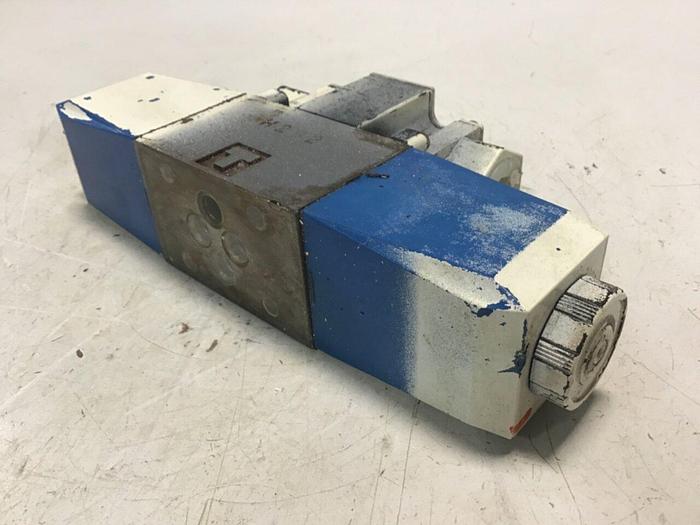 Used VICKERS Directional Valve DG4V-3-7CM-P7-H-7-50 #138052