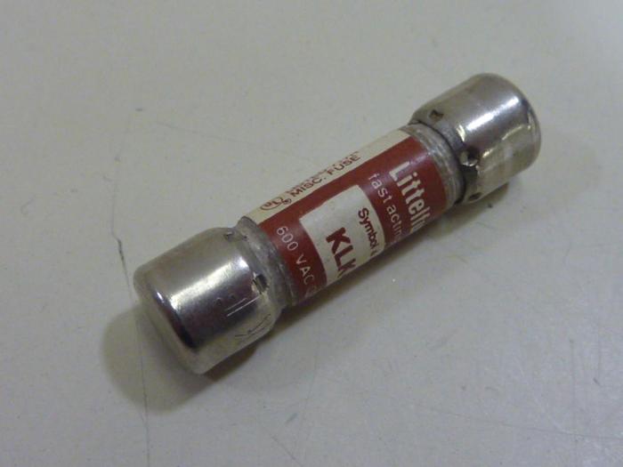 Used LITTELFUSE 8 Amp Fuse KLK-8 #62432