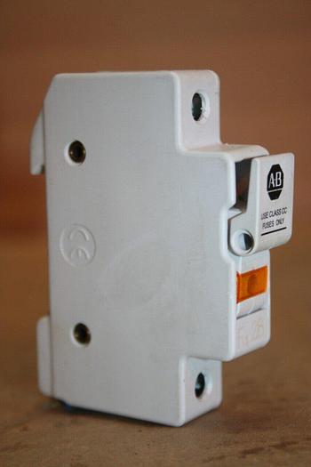 Used ALLEN BRADLEY 30 Amp Fuse Holder 1492-FB1C30-L SER B #76066