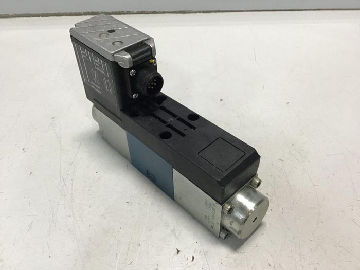 Used BOSCH Hydraulic Proportional Directional Control Servo Valve 0 831 006 057 USED