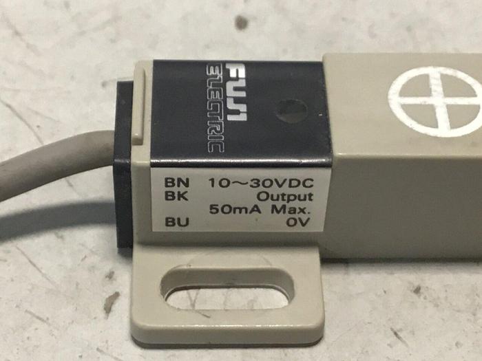 Used FUJI ELECTRIC Proximity Switch PE-B4D3 #128397