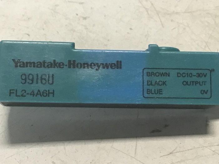 Used YAMATAKE Proximity Switch FL2-4A6H #128108