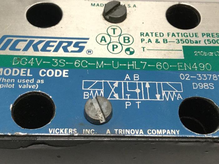 Used VICKERS Solenoid Valve DG4V-3S-6C-M-U-HL7-60-EN490 Used