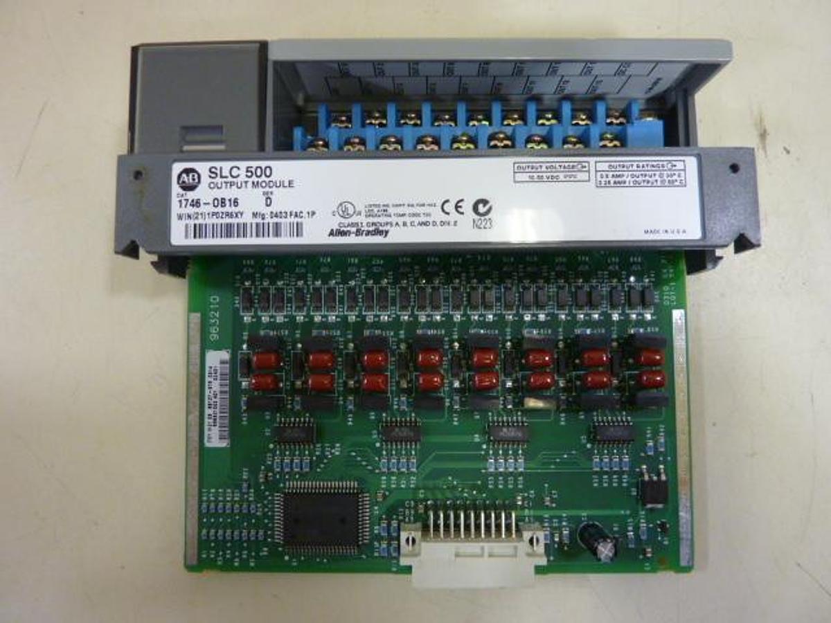 Used ALLEN BRADLEY Output Module 1746-OB16 SER D Used