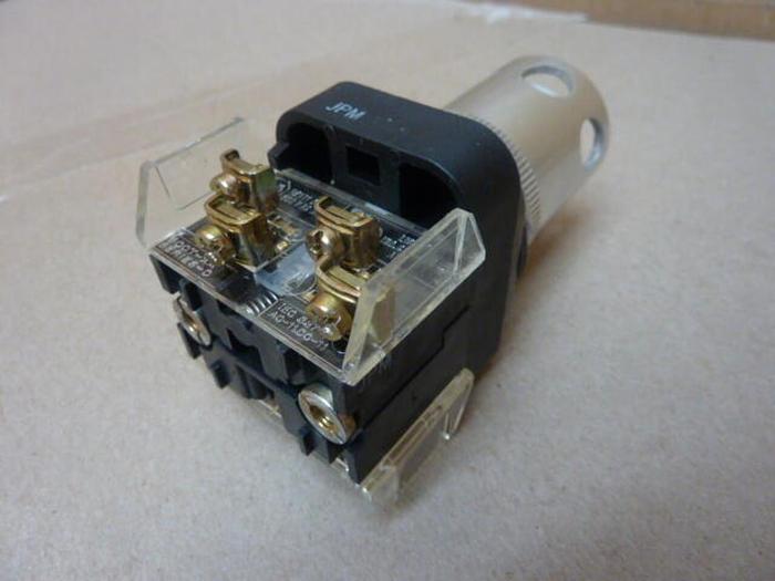 Used ALLEN BRADLEY Push Button 800T-QA24 WHITE #30433