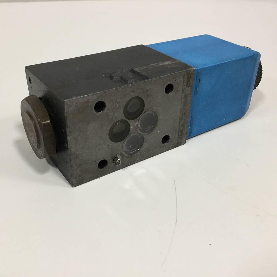Used VICKERS Valve DG4V-3-2A-M-U-H7-60 Used