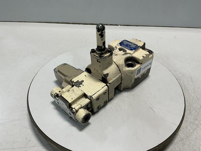 Used VICKERS DG4V-3-OB-P-L-T-10-JA-S310