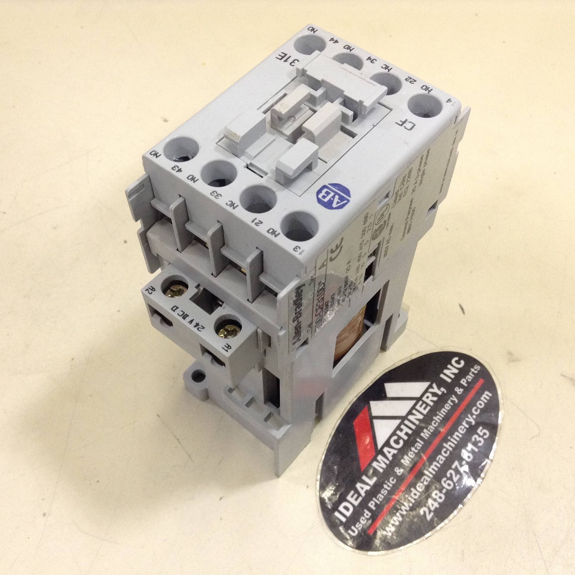 Used ALLEN BRADLEY Control Relay 700-CF310D SER A USED