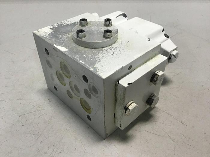 Used MOOG Servo Valve J631A064 Used