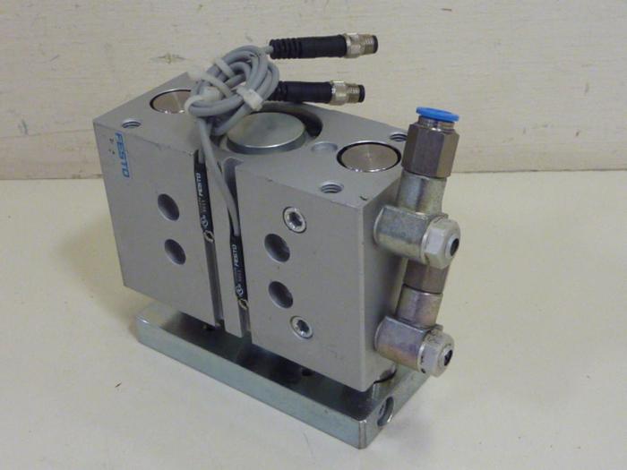 Used FESTO Pneumatic Cylinder DFM-40-25-P-A-GF #57358