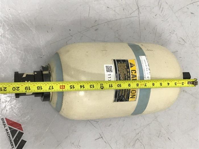 Used GREER HYDRAULICS Accumulator 857700 / 82020268 #117989