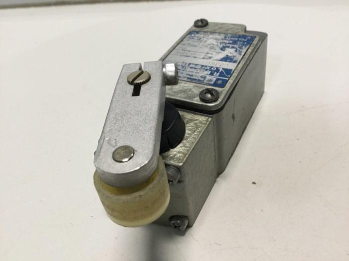 Used TELEMECANIQUE Lox-Switch C2JK05 #110618