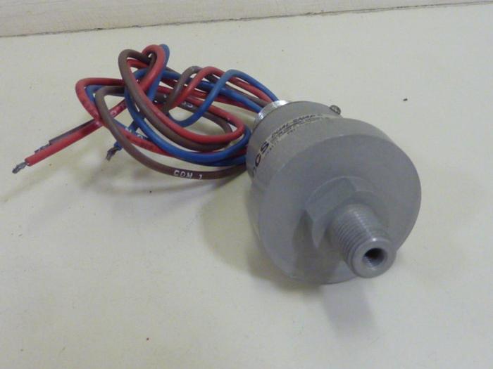 CUSTOM COMPONENT SWITCHES Pressure Switch 611GE9121 #54593