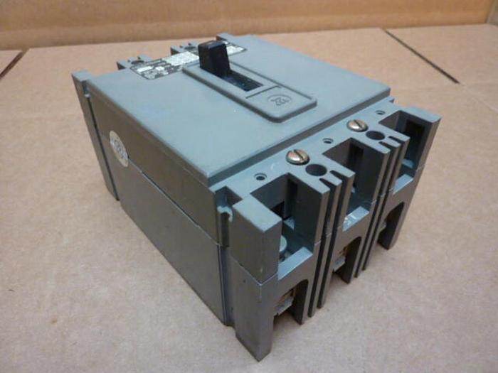 Used WESTINGHOUSE 15 Amp Circuit Breaker HFB3015 #27806