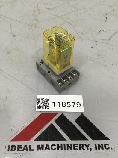 Used IDEC Relay & Socket RR2P-U / SR2P-06 #118579