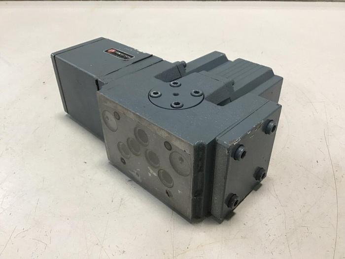 Used MOOG Servo Jet Hydraulic Valve D661-5009 Used