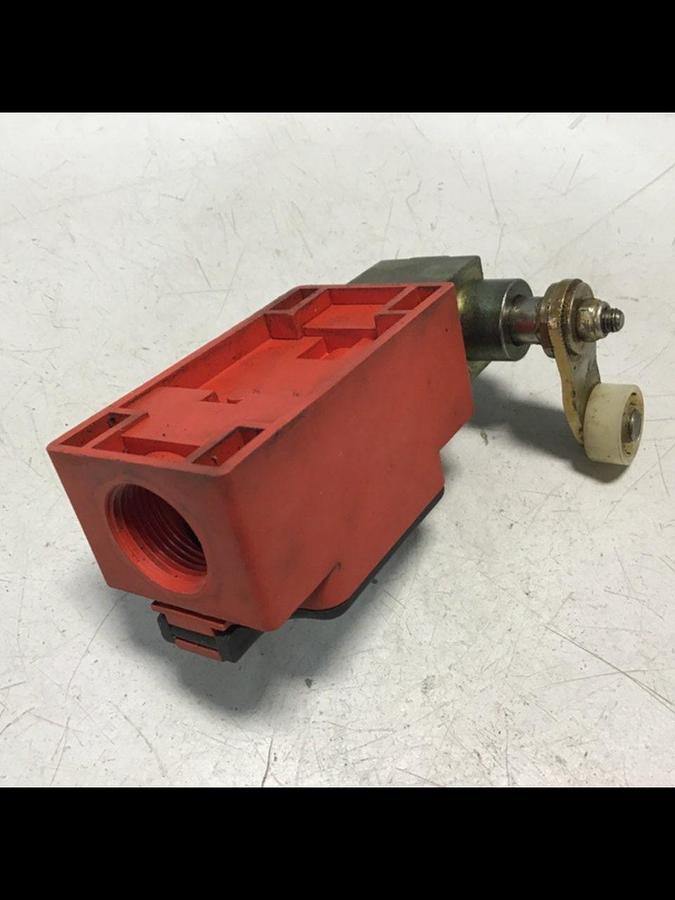 Used BERNSTEIN Limit Switch ENK-UV1Z AHS Used