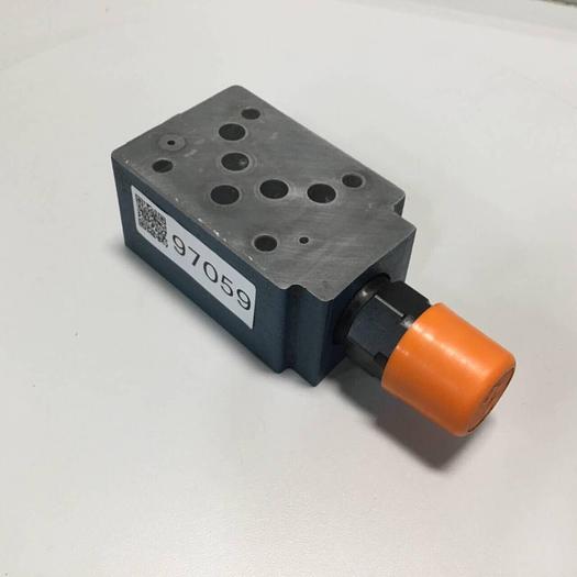 Used MANNESMANN REXROTH Directional Valve ZDR 10 VP5-31/200YM #97060